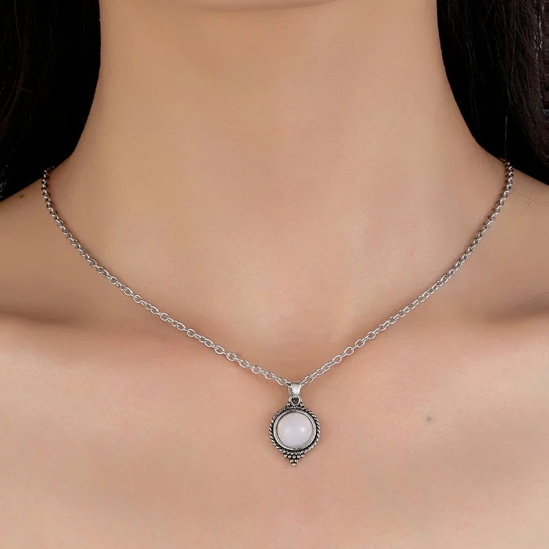 Collier avec Pendentif Pierre de Lune Style Vintage