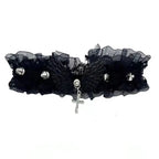 Collier en dentelle avec pendentif ailes d'ange noir