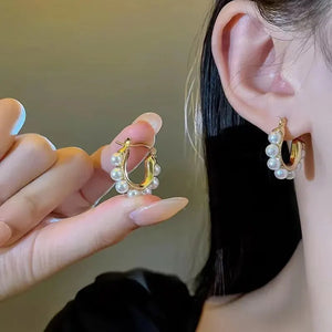 Elégantes Boucles d'Oreilles Créoles avec Perles