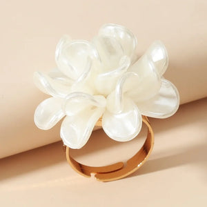 Bague Anneau Grosse Fleur Blanche