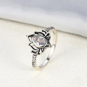 Bague Fleur de Lotus Argentée Femme blanc