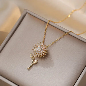 Collier Elégant avec Long Pendentif Fleur de Tournesol