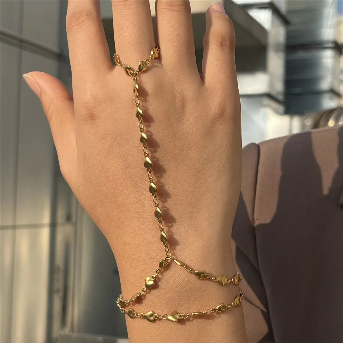 Hand- und Fingerkette Herz - Handarmband für Damen Gold