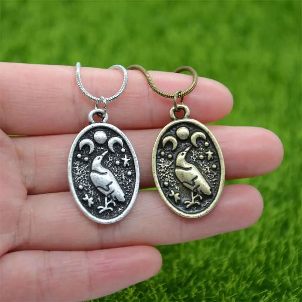 Collier Viking avec Pendentif Corbeau d'Odin type 4
