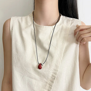 Collier en Lacet Pendentif Goutte d'Eau rouge