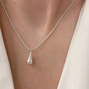 Collier Pendentif Fine Goutte d'Eau Argentée