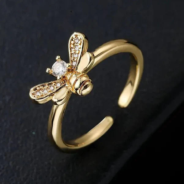 Adjustable bee ring