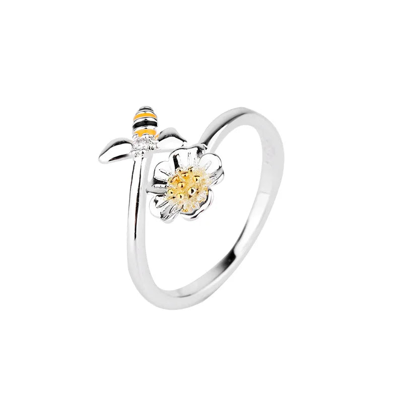 Adjustable bee and flower ring