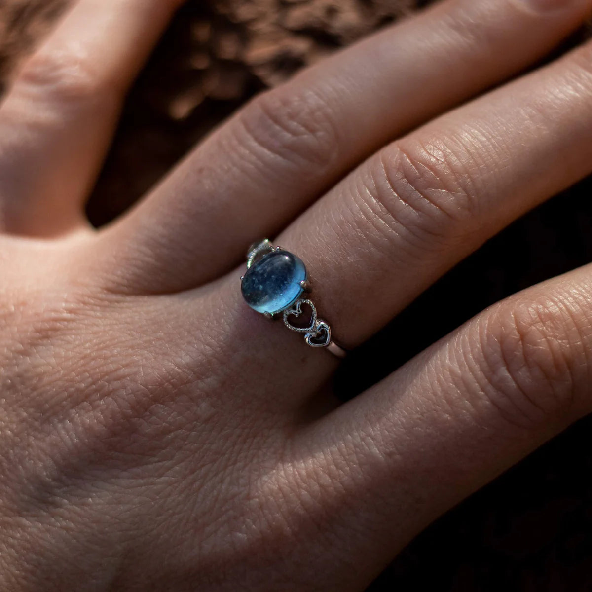 Justerbar ring "Havkrystal" i akvamarin 