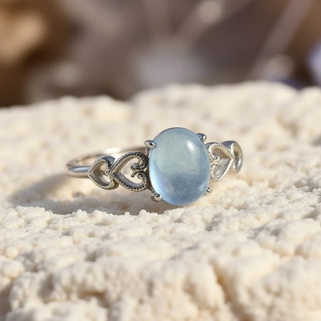 Justerbar ring "Havkrystal" i akvamarin 