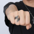 Verstellbarer Ring mit silberner Feder