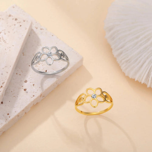 Prsten prsten s cvijetom od 5 latica i srebrnim cirkonom