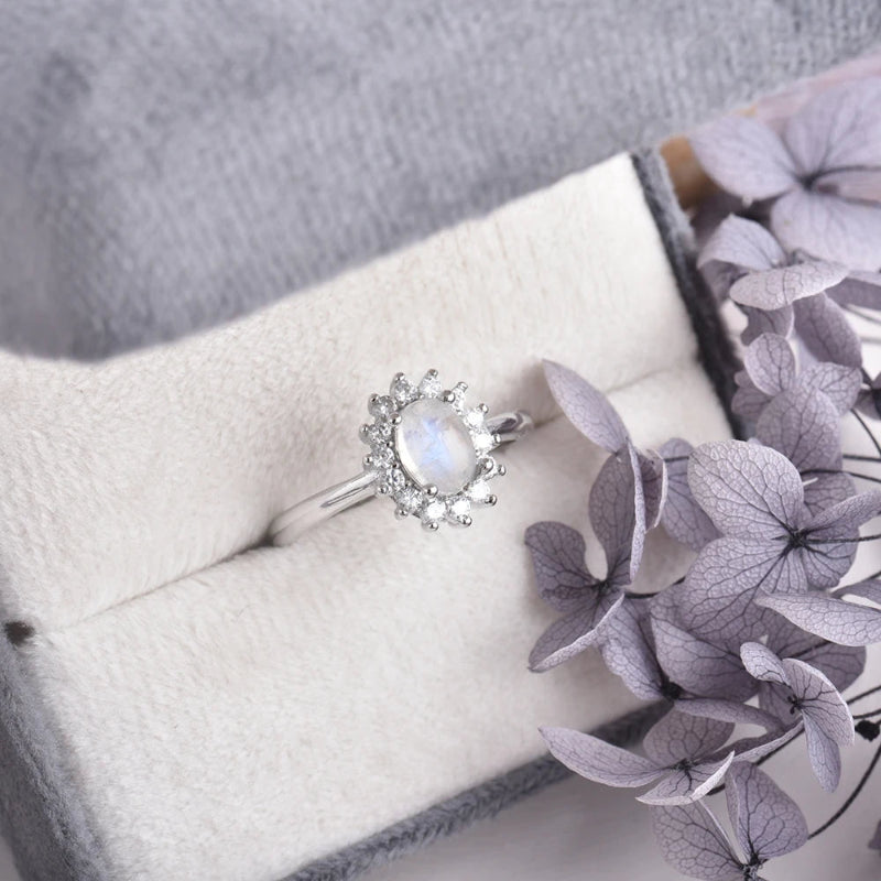 Bague Anneau Ovale Pierre de Lune et Zircon