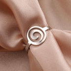 Bague au design spirale pour femme argent rond