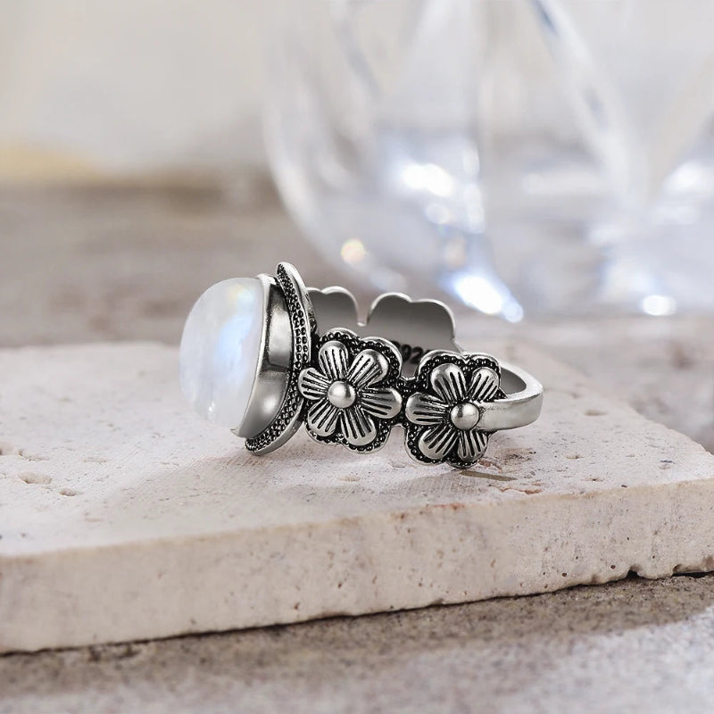 Bague avec Anneau Fleuri Pierre de Lune