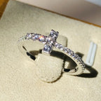 Bague avec croix scintillante