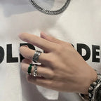 Ring mit Sternen und Himmelskörpern