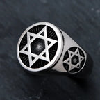 Bague avec étoiles de David gravées symbolique juive
