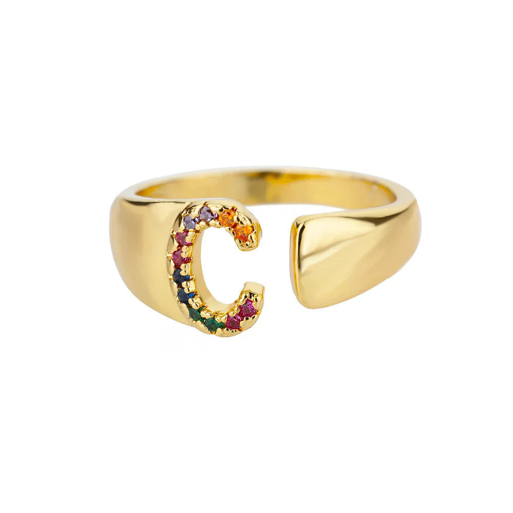 Bague large personnalisée avec initiale arc-en-ciel c