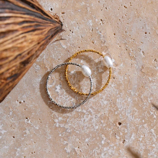 Ring med ferskvandsperle i guld