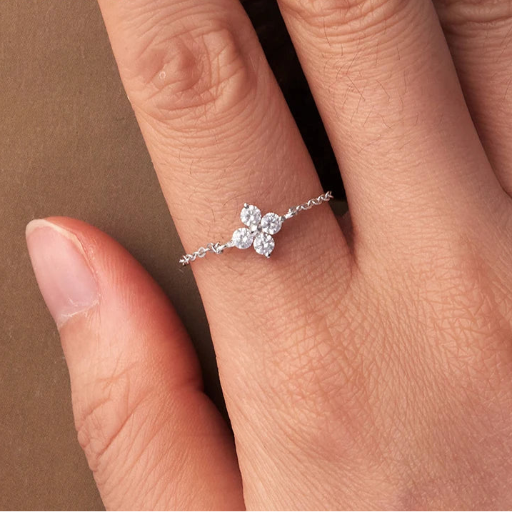 Bague avec Trèfle à 4 Feuilles en Zircon