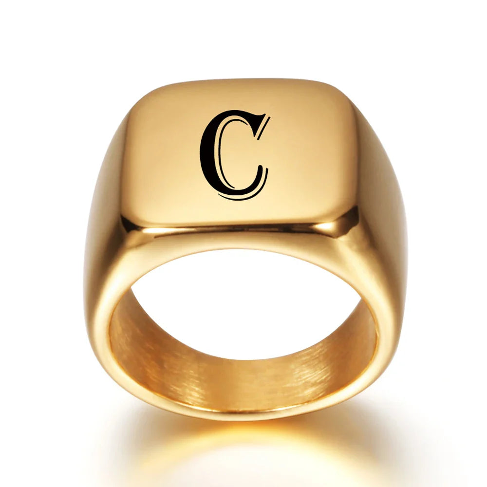 Bred personlig herrering med initialen c