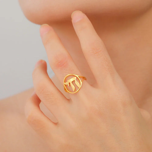 Bague creuse avec le symbole de vie juive Chai or