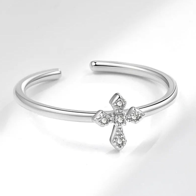 Bague Elégante avec Croix en Zircon
