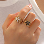 Anillo Elegante con Flor negra