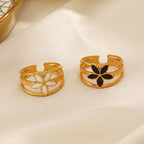 Anillo Elegante con Flor blanca