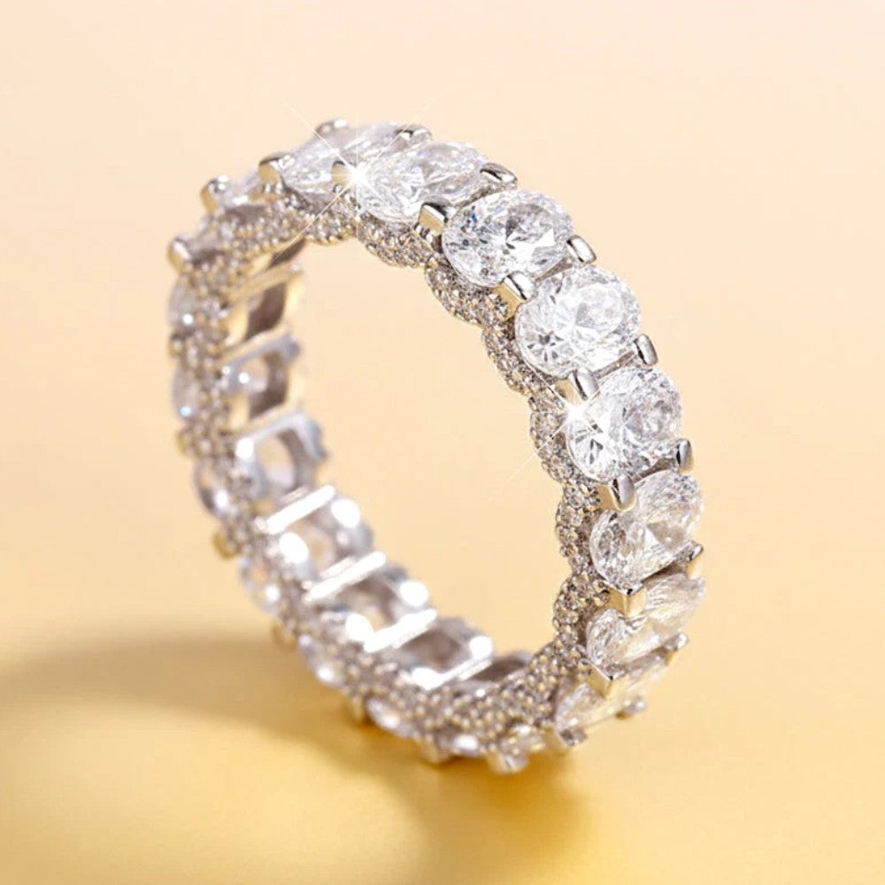 Bague en zircon scintillant plein cercle
