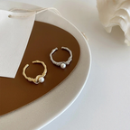 Naiste sõrmus valge pärliga hõbe