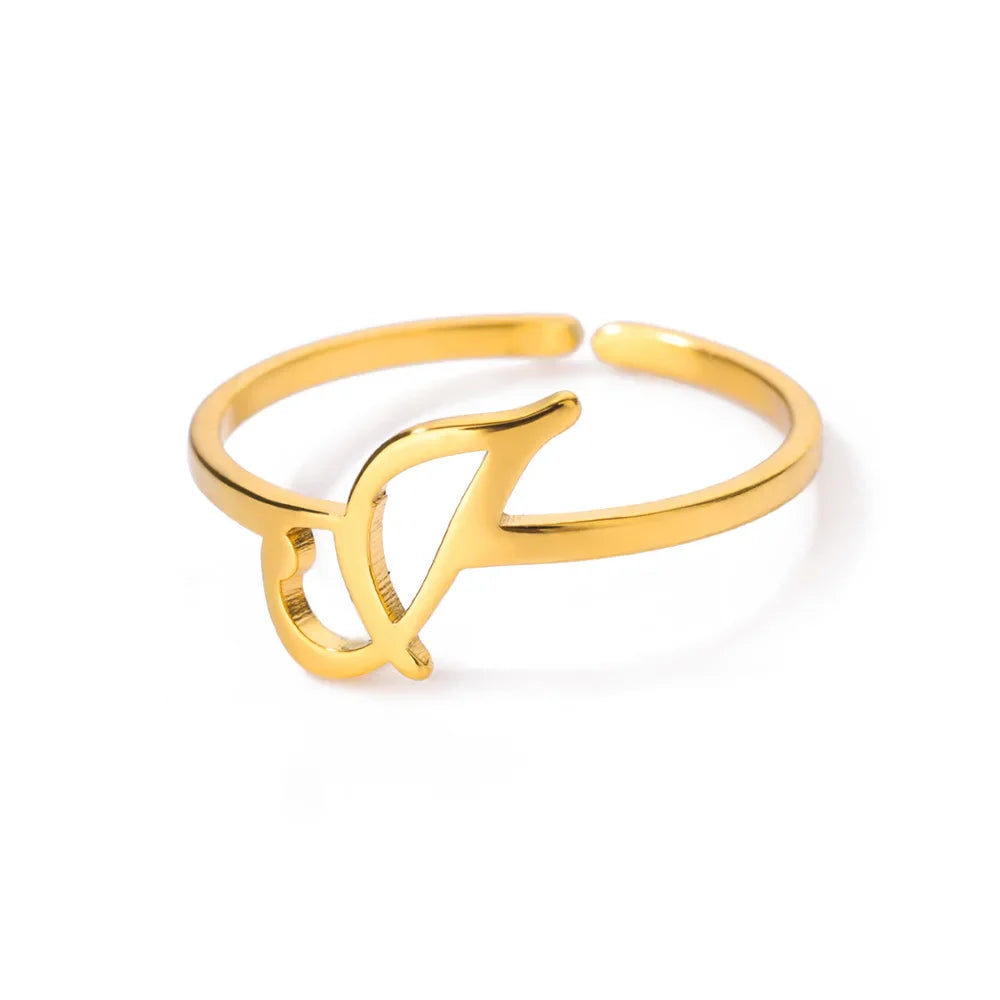 Feiner personalisierter Ring mit Initiale j
