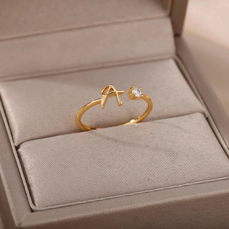 Bague fine pour femme personnalisée avec initiale a