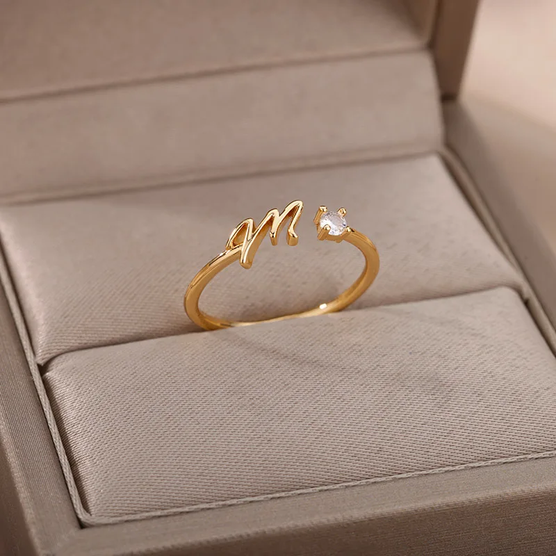 Bague fine pour femme avec initiale - lettre M