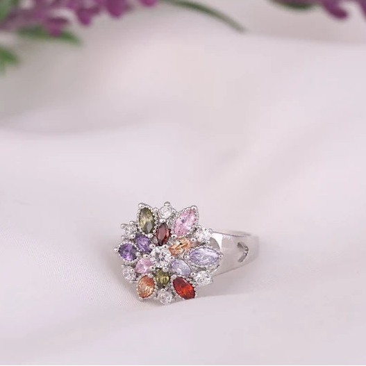 Flower ring with multicolored crystals