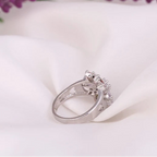 Flower ring with multicolored crystals