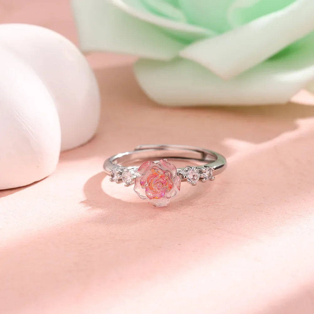 Bague fleur de rose translucide