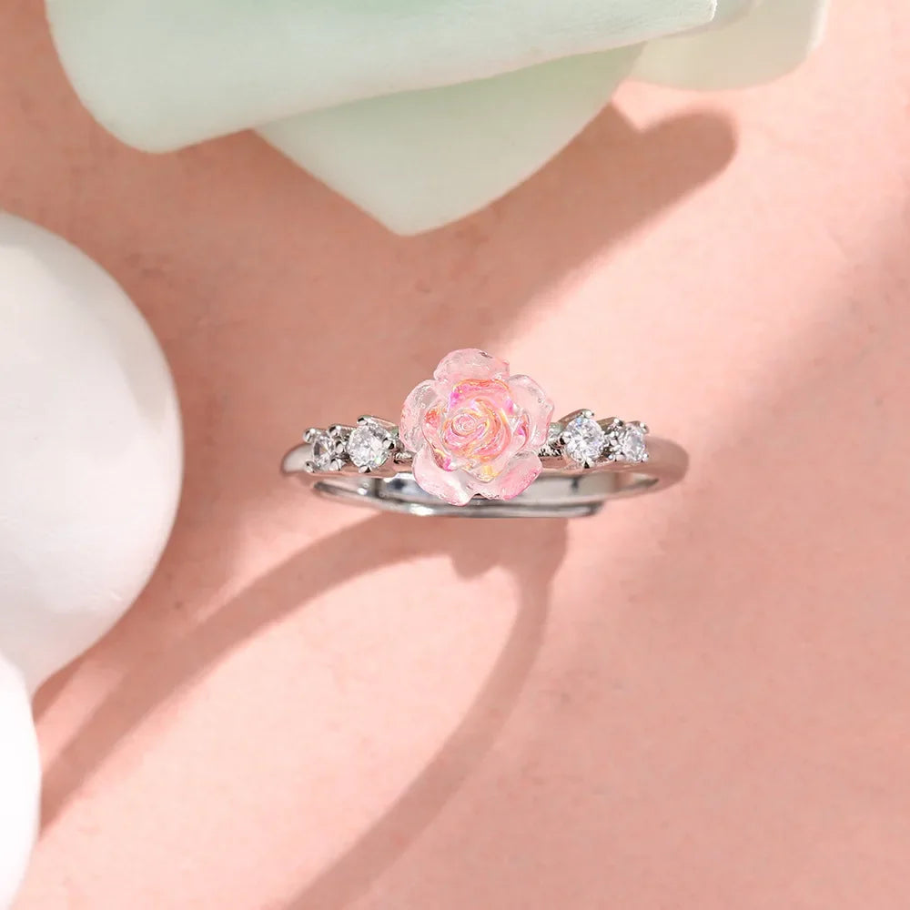 Bague fleur de rose translucide