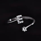 Bague initiale femme - lettre e