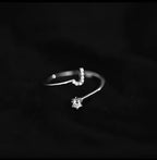 Kvinde initialring j