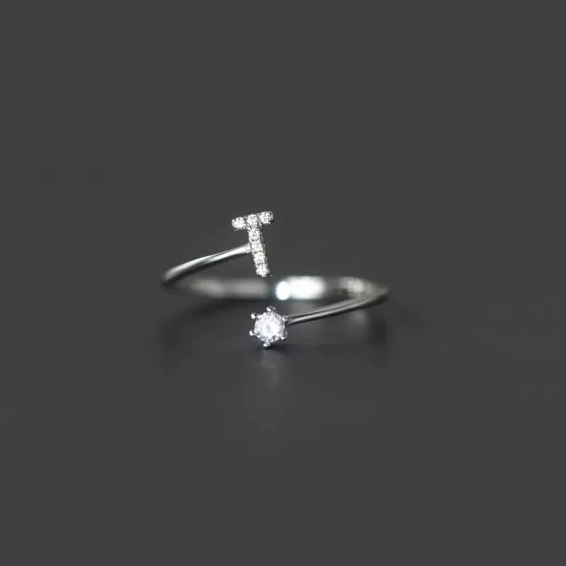 Kvinde initialring t