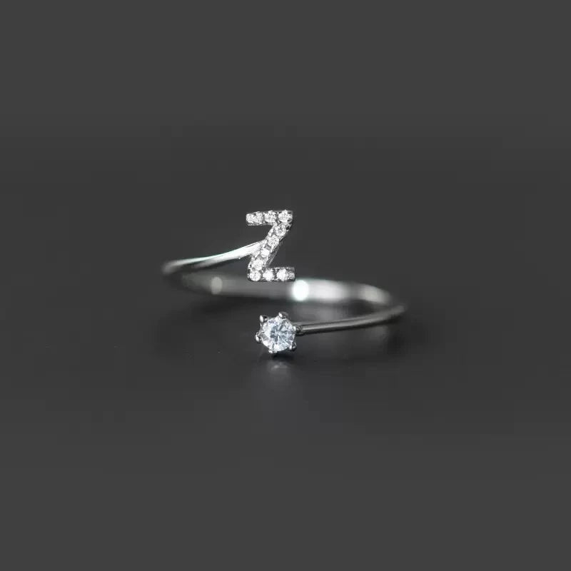 Kvinde initialring z
