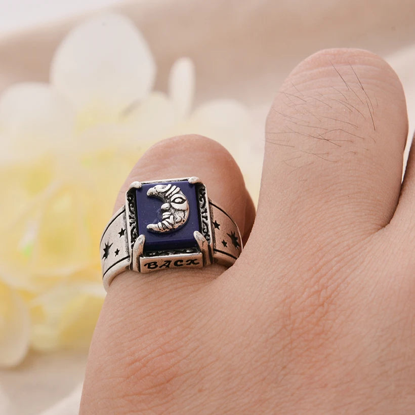 Bague large croissant de lune sculpté style mystique
