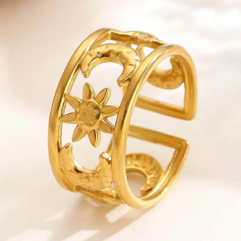 Anello largo effetto celeste sole e luna oro