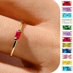 Anel minimalista com pedra de nascimento retangular para mulher janeiro
