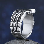 Ring mit antik wirkendem Feder-Motiv