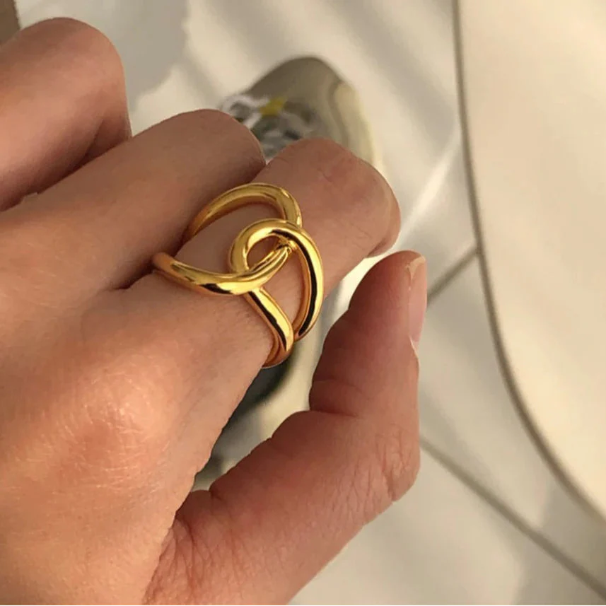 Anello originale nodo oro