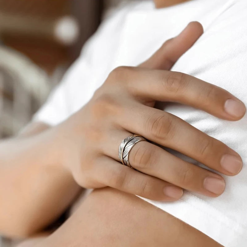 Offener Ring in Federform