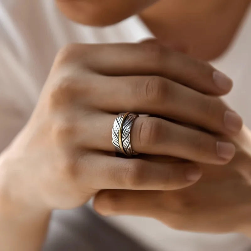 Offener Ring in Federform